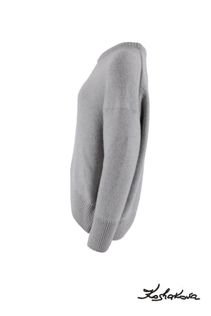 
            
                Load image into Gallery viewer, Kašmira maisījuma liela izmēra džemperis gaiši pelēkā krāsā
            
        
