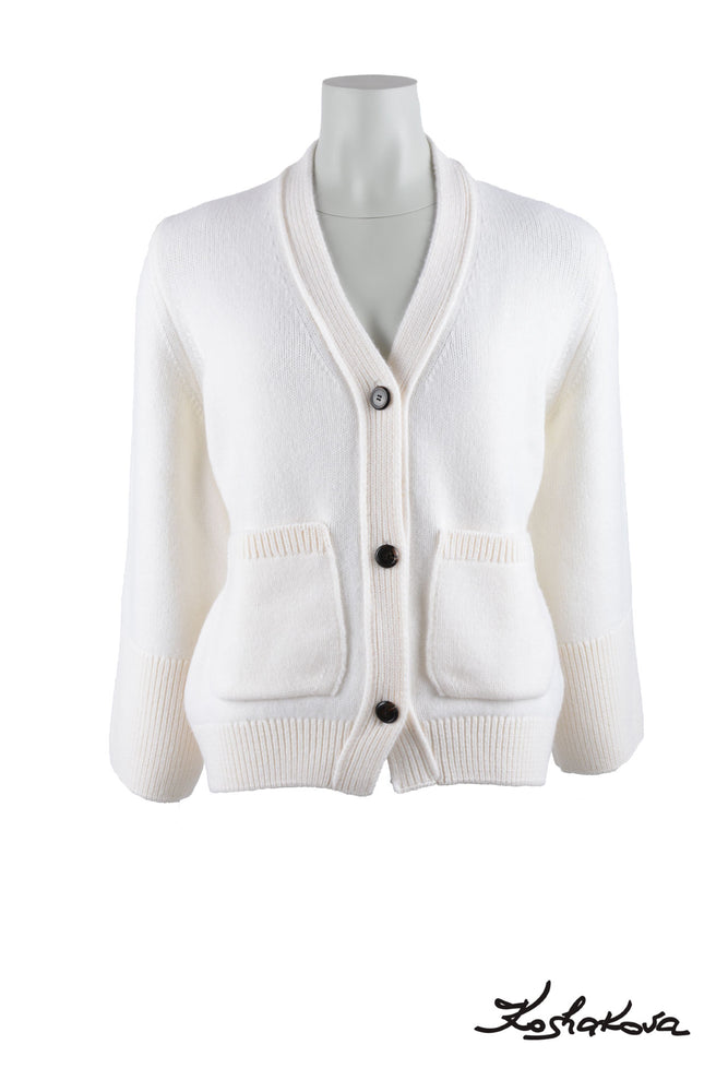 
            
                Load image into Gallery viewer, Hourglass Silhouette White Cardigan
            
        